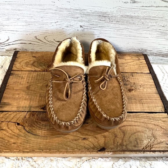 L.L. Bean Shoes Ll Bean Slippers House Shoes Brown 9 Wide Poshmark